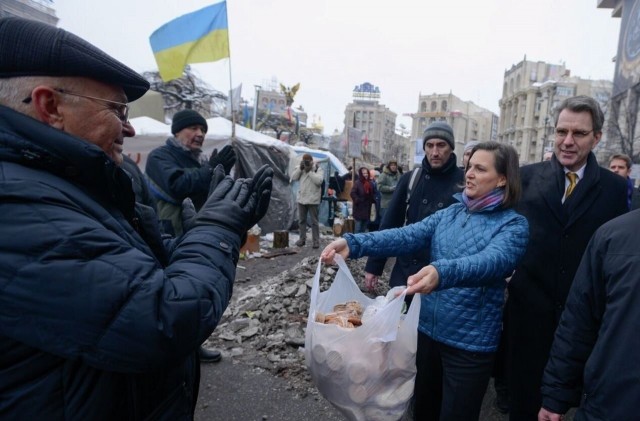 Национальный банк Украины повысил курс доллара выше 37 гривен.