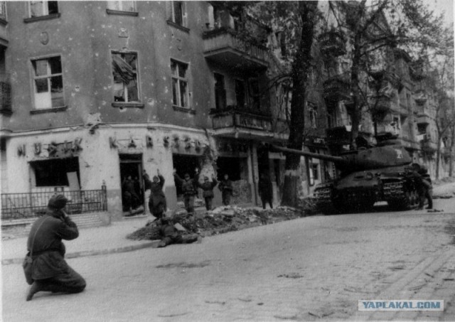 Фотографии второй мировой, многие цветные (фото)