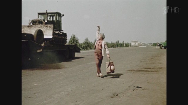 Киев и советский автотрафик 1962 года в фильме "Королева бензоколонки"