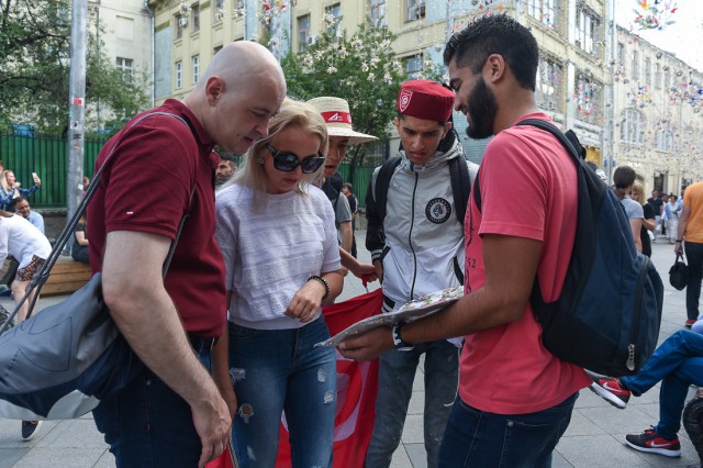 Грех не поживиться: как зарабатывают на толпе иностранных болельщиков