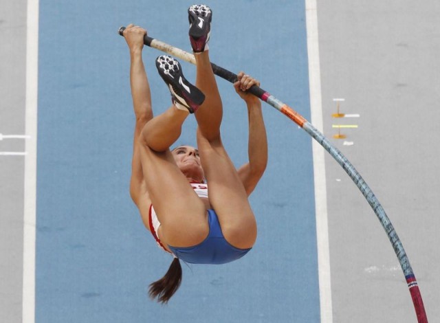girls-the-athletes-pussyslips-pussy-lips-close