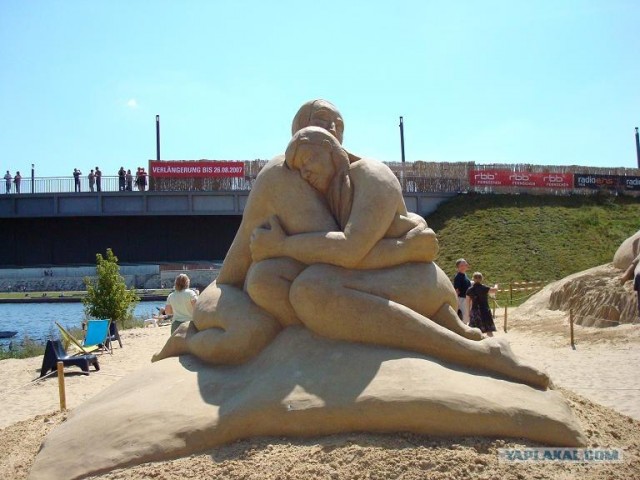 Скульптуры из песка в Коломенском (Москва)