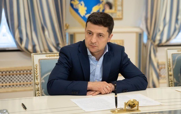 Зеленский упростил россиянам получение гражданства