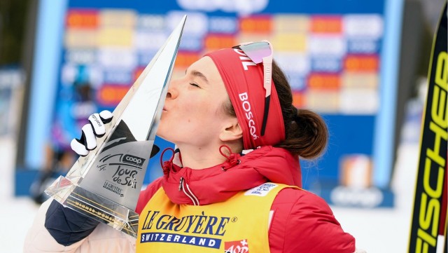 Наталья Непряева стала первой российской лыжницей, выигравшей «Тур Де Ски»