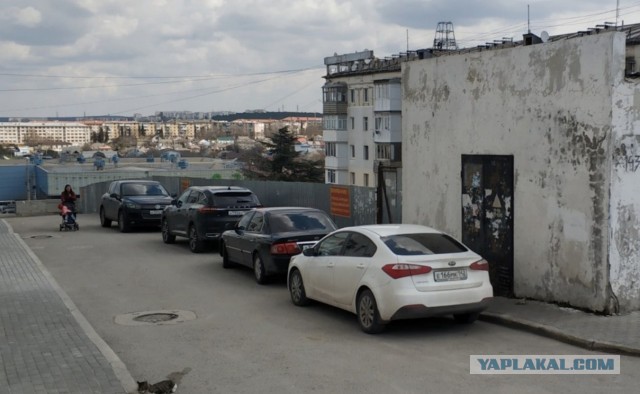 Приморье: три бомбоубежища за взятки отдали под автостоянки и мастерские