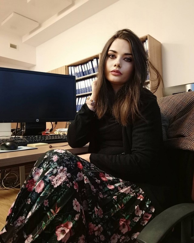 Девушки в естественной среде обитания. Часть 4