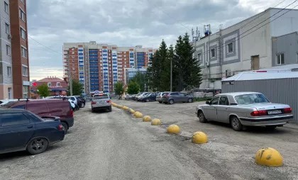 Верховный суд поставил точку в спорах: кому теперь принадлежат парковочные места во дворах - новые правила заставят уважать соседей.