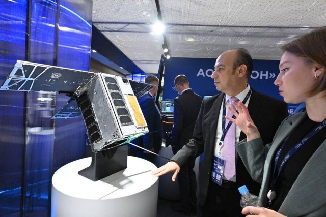 Глава «Роскосмоса» анонсировал серийное производство российского аналога Starlink