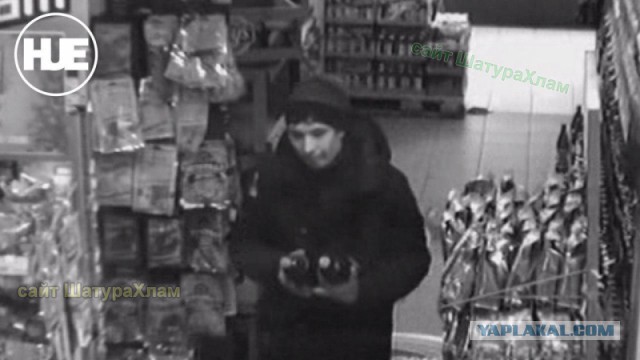 Полуголого мужчину избили и задушили посреди улицы под Москвой