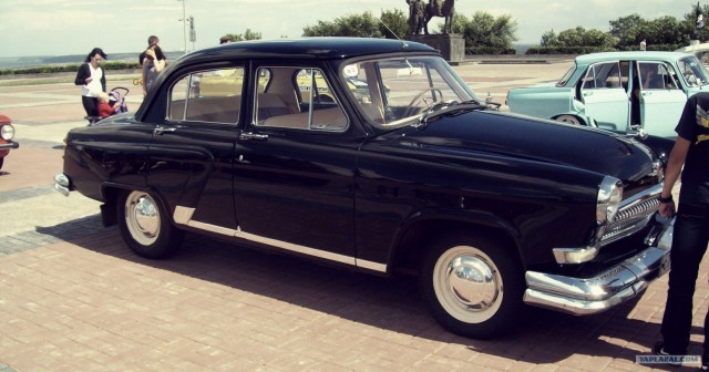 Выставка ретро автомобилей