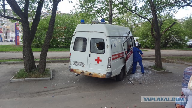 В Челябинске полицейский открыл стрельбу по хулигану, разгромившему «скорую»