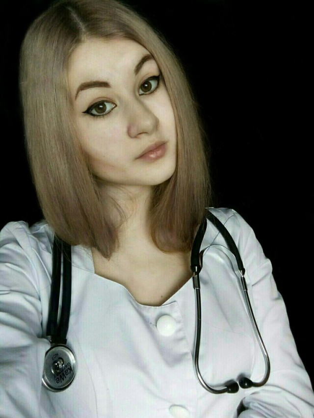 Девушки-медики