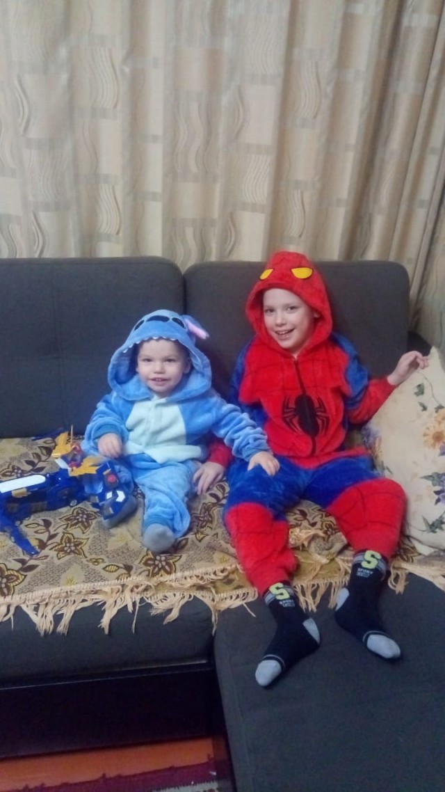 Большие папы и маленькие дети