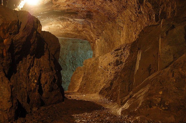 Комплекс Ризе: засекреченный подземный город Гитлepа