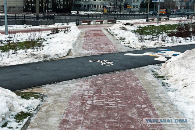 «Глазированная плитка»: километровые обледенения тротуаров