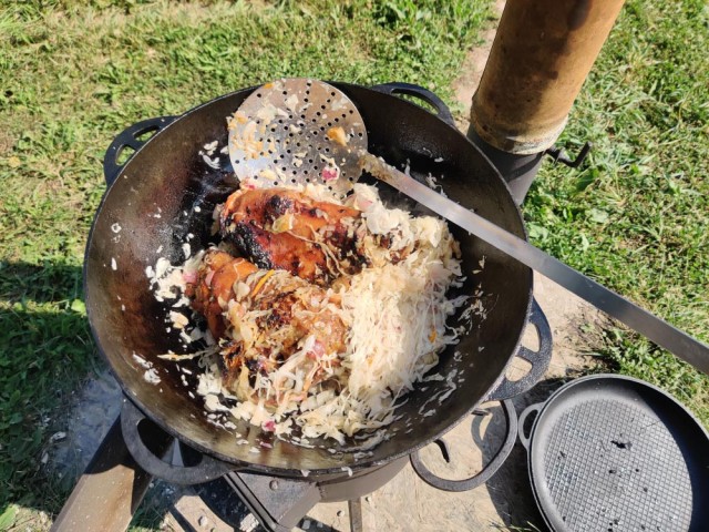 Свиная рулька в пиве