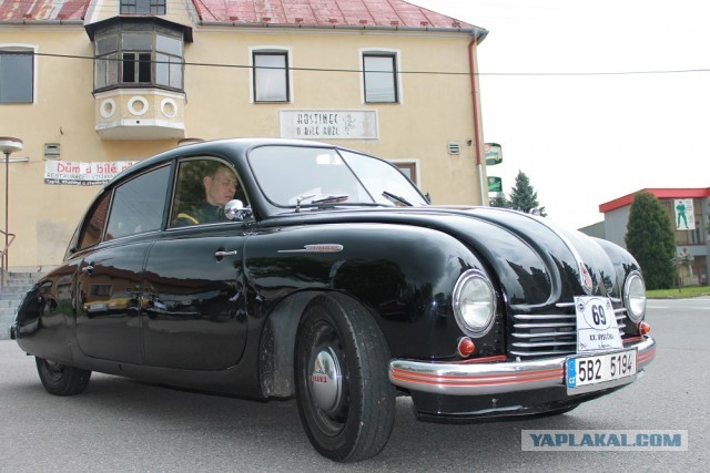 1934 Tatra T77. Автопятница №25