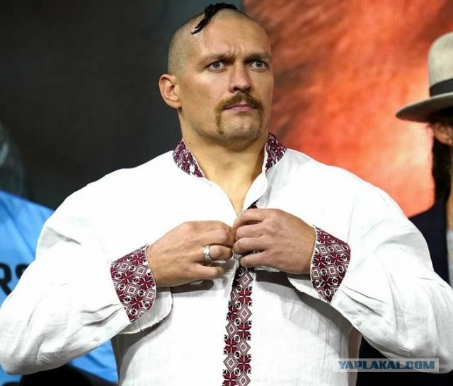 Украинский боксер Усик, обещавший захватить Крым, собрался стать президентом