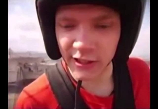 Голубь в шлеме