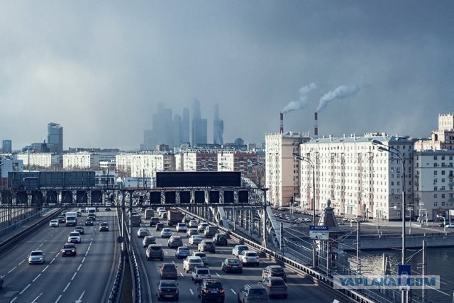 Жить в Москве- то, что за окном и каждый день
