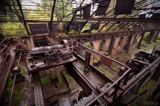 Заброшенный металлургический завод