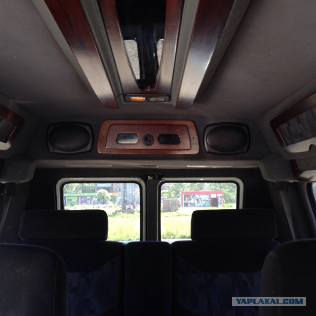 продам монстра Dodge Ram Van, 1996 год