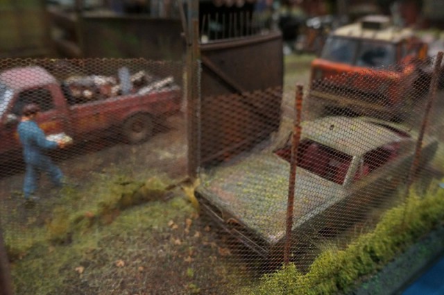 Диорама Garage Ford Thunderbird Convertible 1955 в гараже