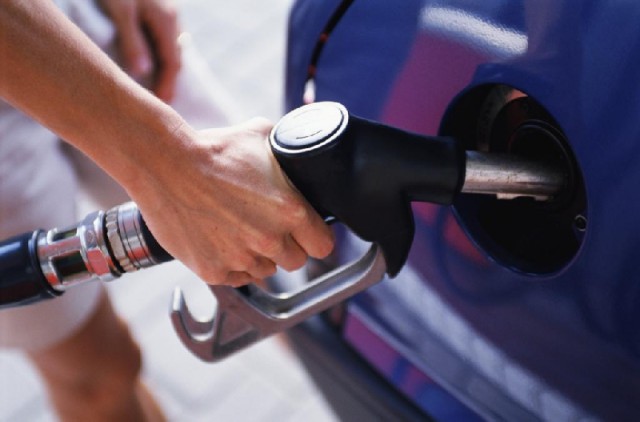Цены на бензин в России обновили исторический максимум