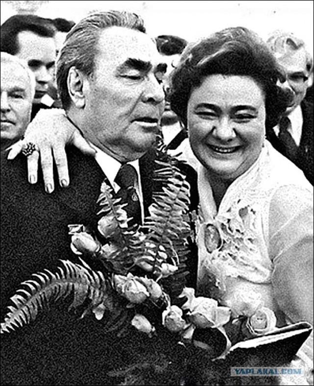 Брежнев - на столе советского человека должно быть всё