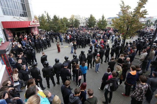 Сегодняшний митинг в Челябинске.(Прямая трансляция)