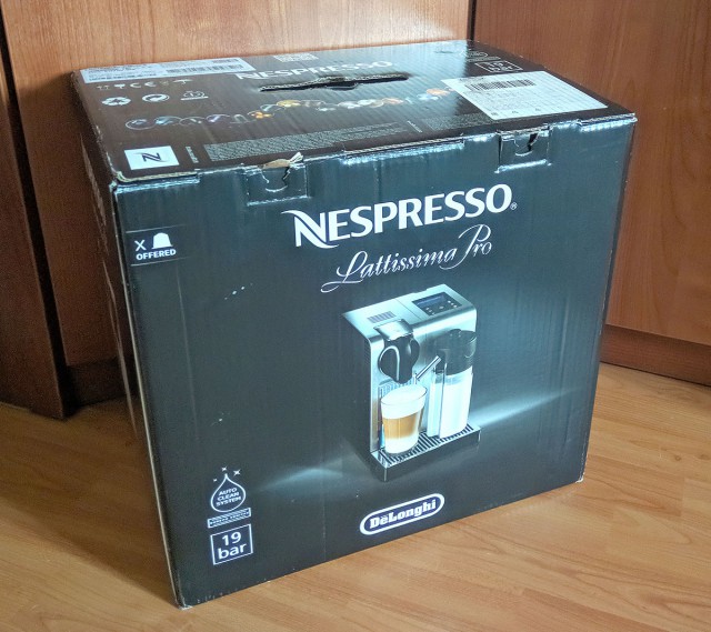 Кофемашина Lattissima Pro EN750 Новая, в упаковке!