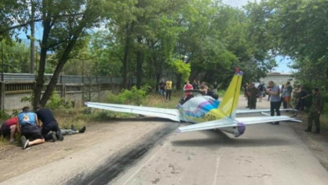 В Одессе легкомоторный самолет упал на гипермаркет