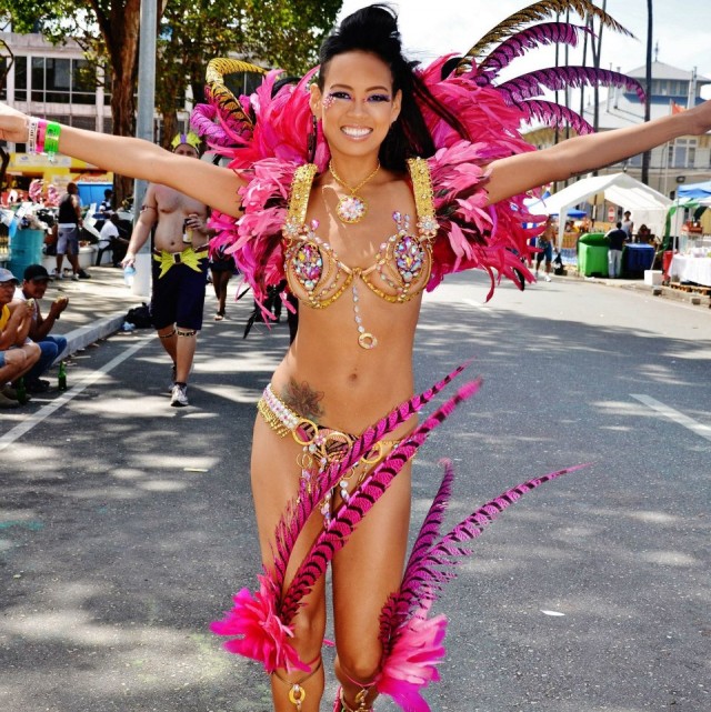 Карнавальных птичек пост