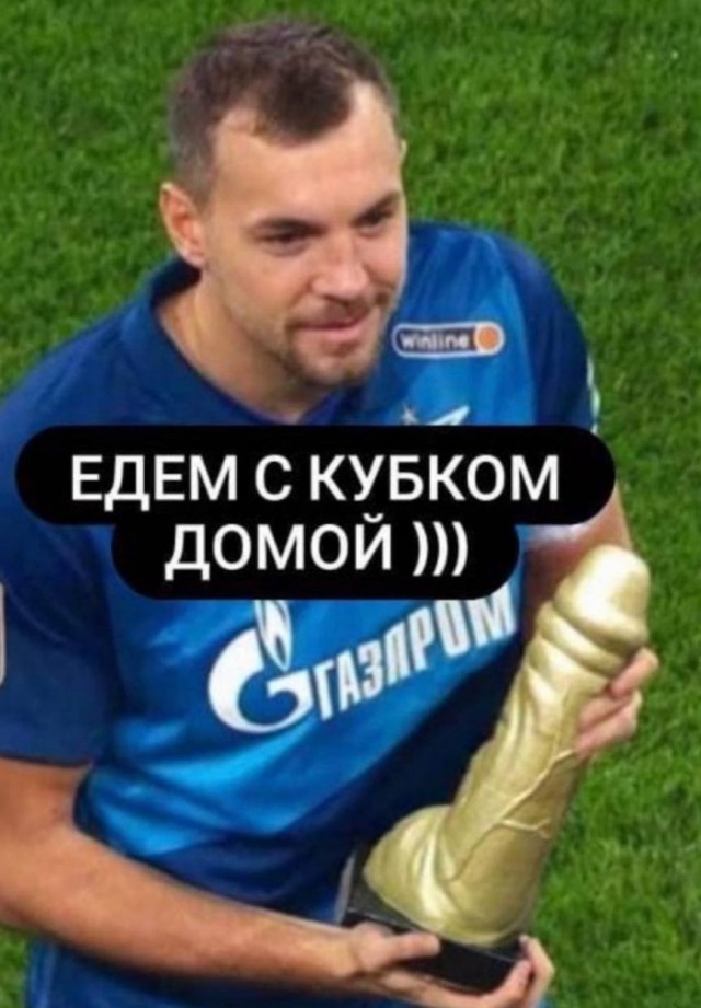 Артем Дзюба жестко ответил журналисту по возвращению в Россию после матча с данией