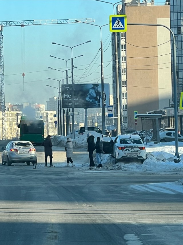 Давно вроде не было... А что у вас за окном