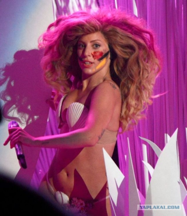 Леди гага на премии MTV VMA 2013