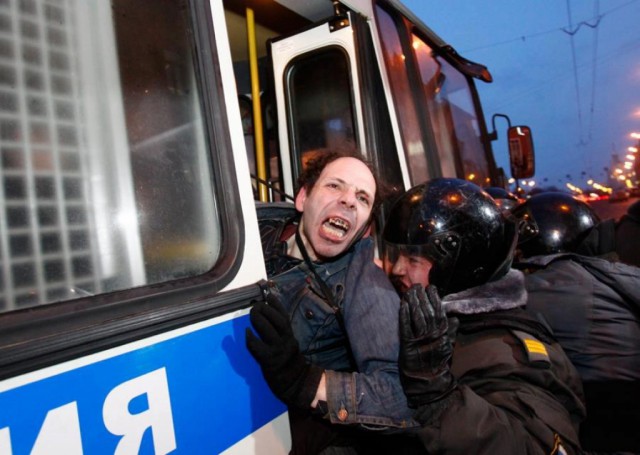 Избит Владимир Рыжков