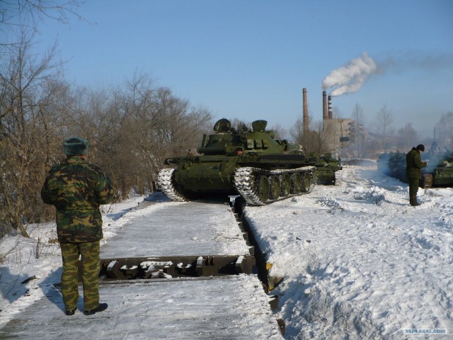 Погрузка танков