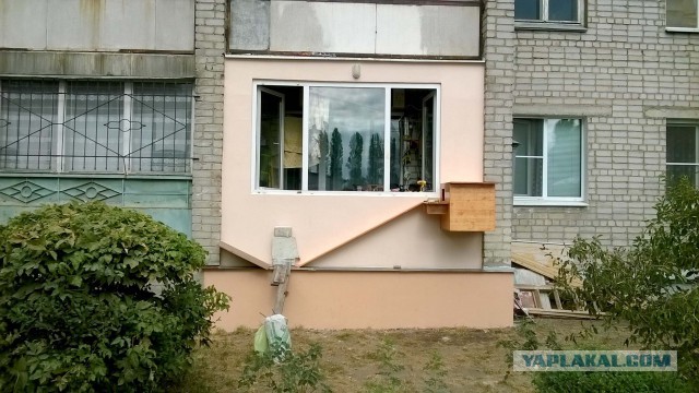 Запиливание балкона, терем для котов и "ежи".