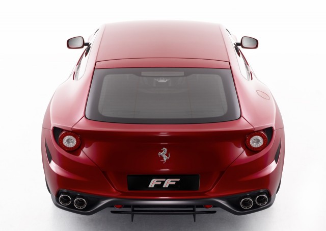 Новый Ferrari FF - купе-универсал (7фот)