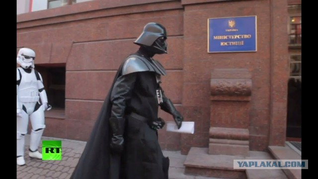Плакаты  времен  первой  галактической  империи.