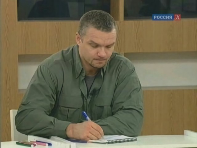 Даже сосиски замариновала