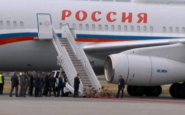 Путин прилетел в Анкоридж