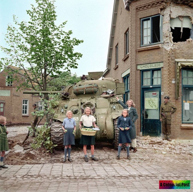 История в фотографиях
