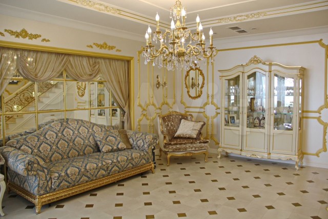 Так жить нельзя: нефтяников Сургута завалило золотом