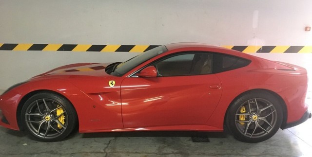 Очень дорогая авария на Симферопольском шоссе - столкнулись Lexus и Ferrari