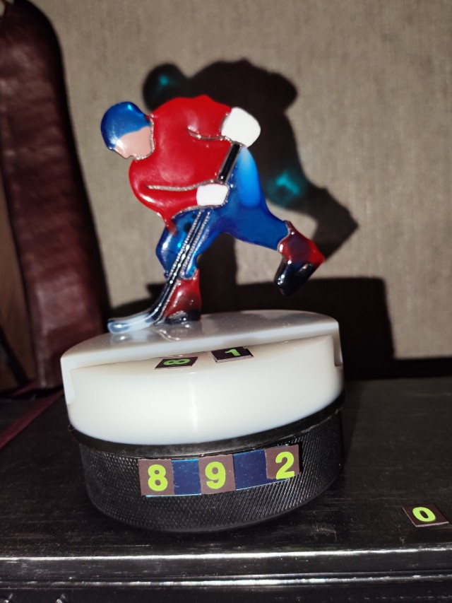 Гретцки после матча пришел в раздевалку «Вашингтона» и лично поздравил Овечкина