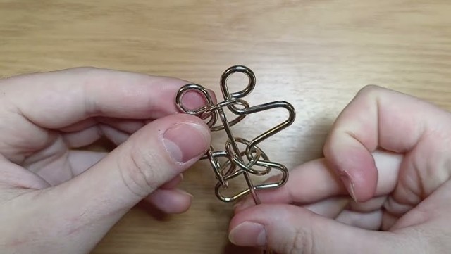 Ну и кто додумался ключи защелкнуть?