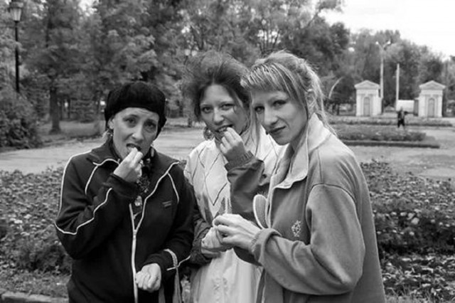 Девчата 90-х и 00-х