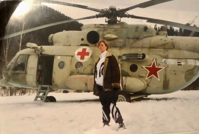 Девчата из 90-х и 00-х